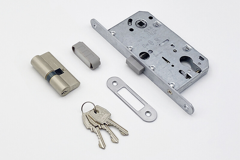 serratura-yale-magnetica